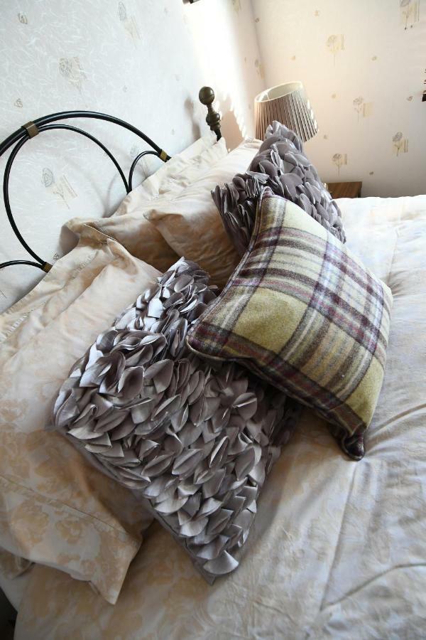 Apt Gleneagles Selfcatering アウキテラーダー エクステリア 写真